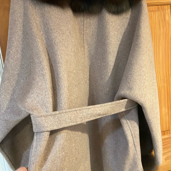 New- Cashmere Wool blend with Mink lining size L - Picture 5 of 5